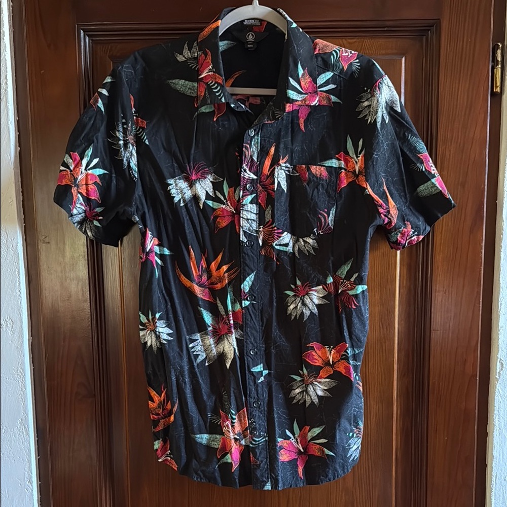 Volcom Black and Red Casual Button Down Shirt with Vibrant Floral Design